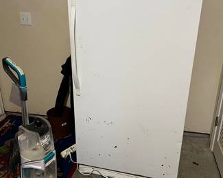 Upright freezer