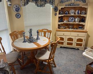 Terrific tile-top table w/ 2 leaves 4 chairs!