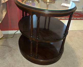 Round display end table
