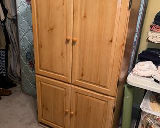 Small door chest