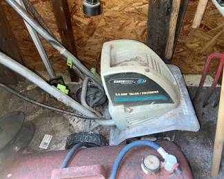 SMALL TILLER