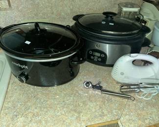 SLOW COOKERS, MIXER
