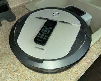 ECOVACS ROBOTIC VACUUM