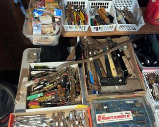 LOTS OF HAND TOOLS
