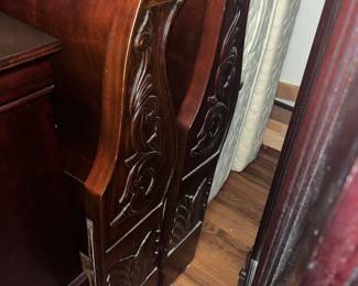 bed detail