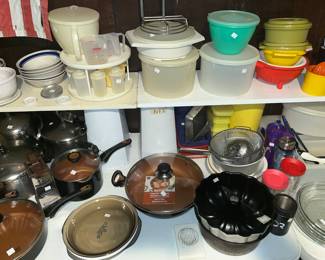 TUPPERWARE