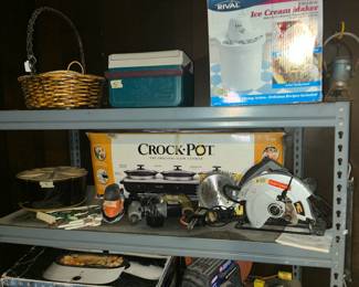 TRIPLE CROCK-POT SERVER & ICE CREAM MAKER, SAWS & TOOLS