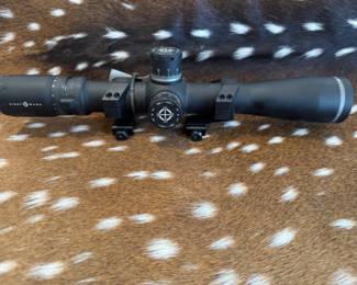 Sight mark Pinnacle 3-18x44 TMD-HW