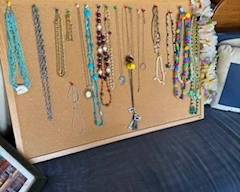 Jewelry necklaces