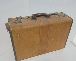 Vintage WHEARY luggage Suit Case