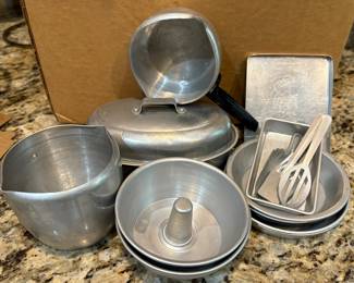 Vtg aluminum toy cookware set