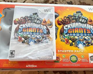 Multitude of Wii Skylanders playing figurines including, Disney