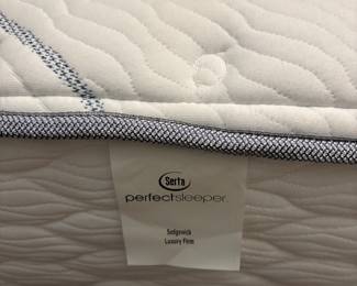 SERTA MATTRESS SET