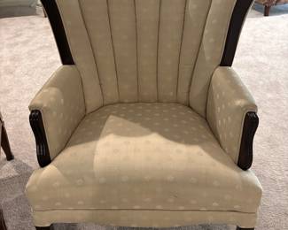 CLOSEUP VIEW OF CHAIR