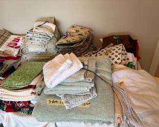 TOWELS & LENENS