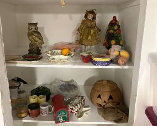 HOLIDAY FIGURINES