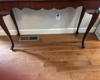 SOFA TABLE - QUEEN ANN