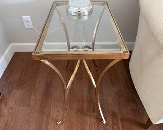 DETAIL OF TABLE LEGS