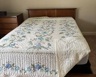 QUILT & BEDROOM SET