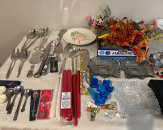 CANDLES & SERVE FLATWARE