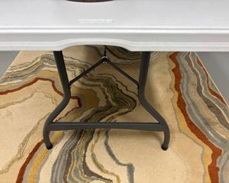 RUG & PAIR OF WHITE 6' TABLES