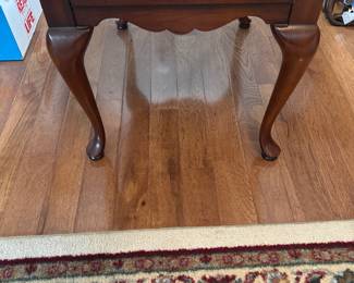 QUEEN ANN LAMP TABLE