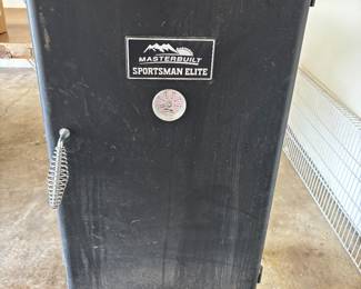 GAS BBQ SMOKER