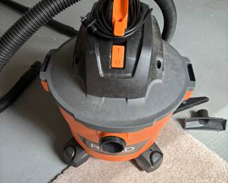 SHOP VAC