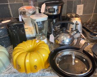 SMALL APPLIANCES