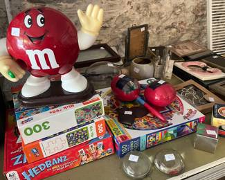 TOYS