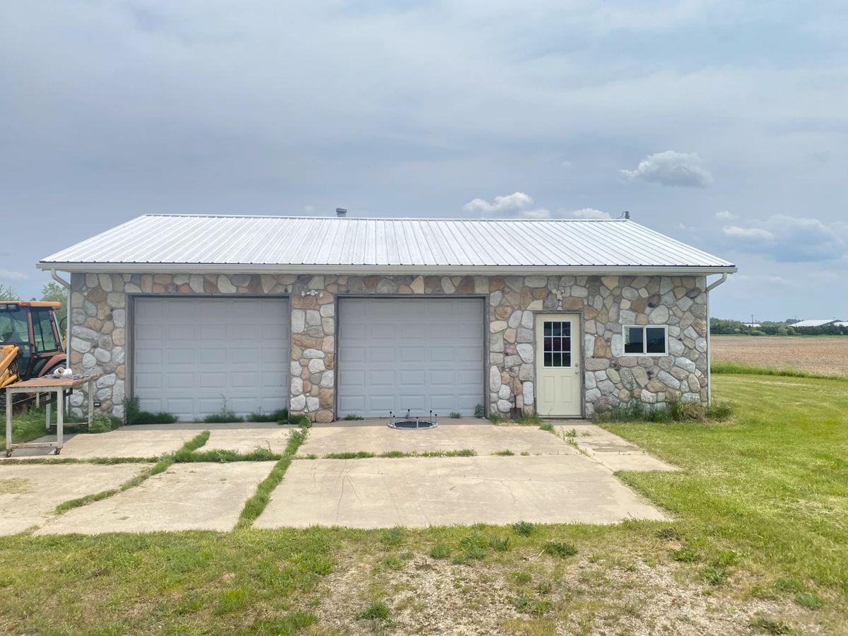 Garage on 2.79 Peaceful Acres in Ravenna, MI
3440 Bossett Rd., Ravenna, MI 49451