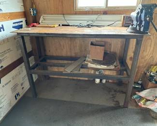Steel work bench