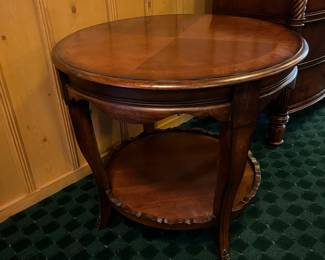 Round wood accent table