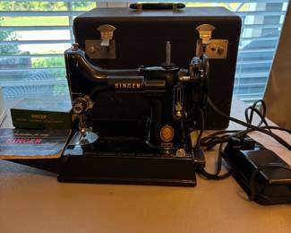 1956 Singer Featherweight 221 