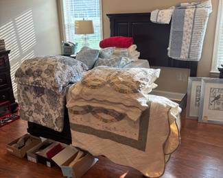 Queen size bed frame & bedding