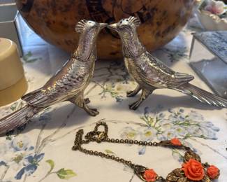 vintage salt & pepper bird shakers
