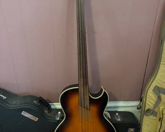 1990 Wasburn AB-20 fretless acoustic bass with Equis II preamp