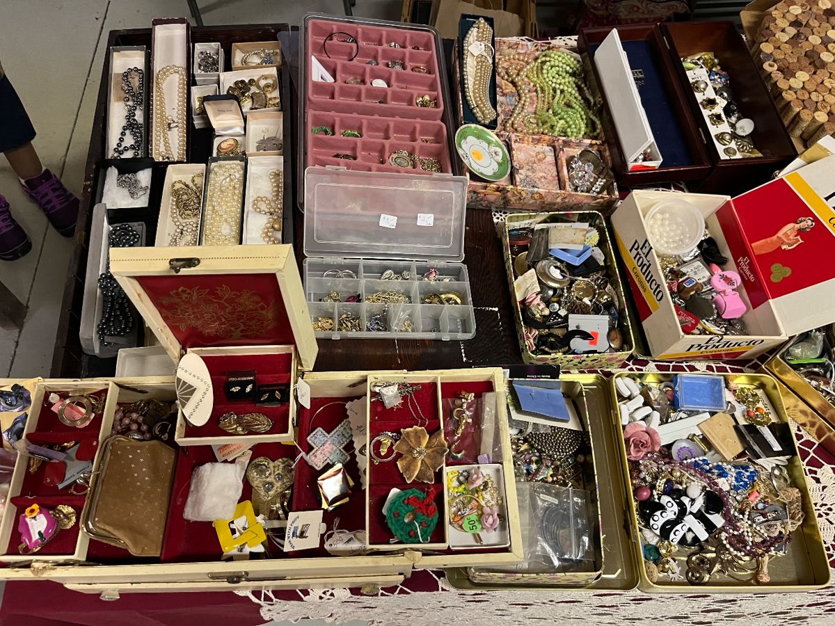 Large lot of jewelry