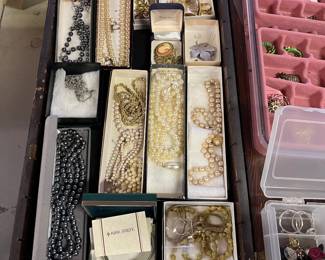 Jewlery