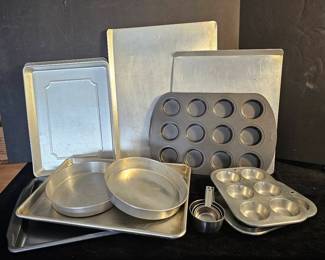 Baking Lot Including Some Wilton Pans