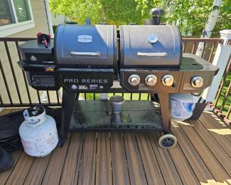 002 Pit Boss Pro Series Gas Grill Smoker