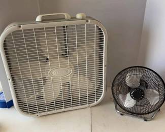 20 Box Fan 9 Three Speed Metal Desk Fan