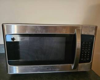 Emerson 1000 Watt Microwave