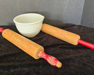 VTG Sunbeam Milk glass Mixing Bowl Rolling Pins
