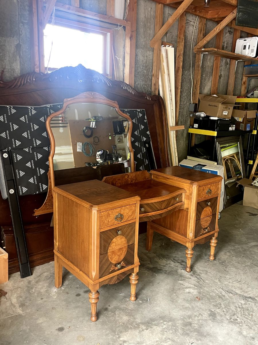 Elegant Antique Art Deco Vanity & Mirror – Burled Wood & Original Details
