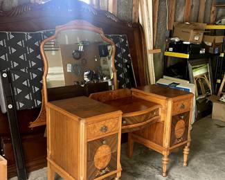 Elegant Antique Art Deco Vanity & Mirror – Burled Wood & Original Details