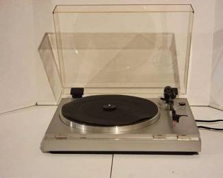 JVC LA10 Turntable. It did not respond when plugged