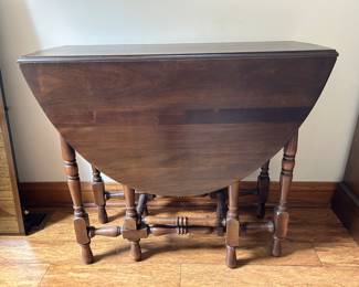 antique drop leaf gate leg table