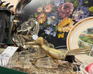 Vintage figures, toll trays, plates and glass.