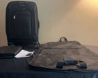 Suitcase on Wheels 2 Garment Bags